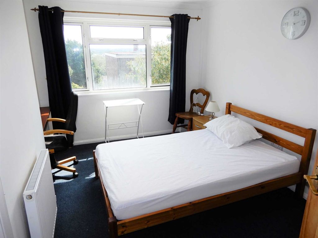 Additional image 9 of 3 bed terraced house to rentCulpepper Close, Canterbury CT2