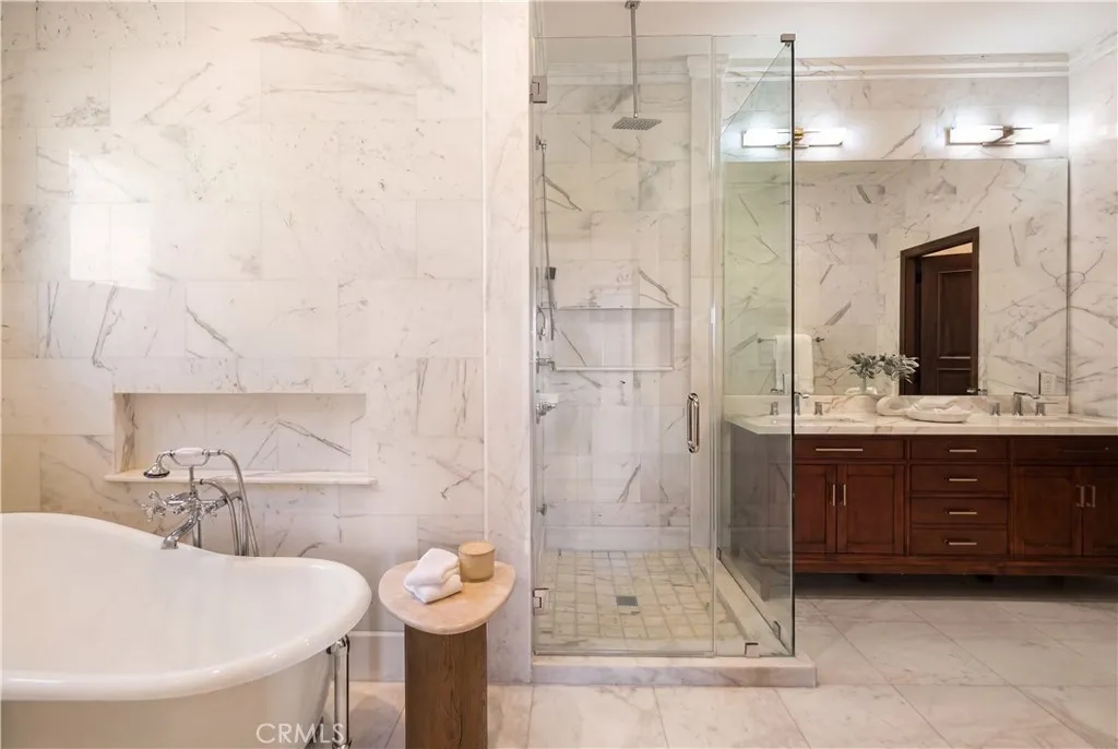 Additional image 18 of 2027 Santiago Dr, Newport Beach, CA 92660