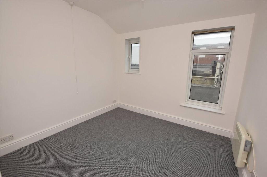 Additional image 3 of 2 bed flat to rentBelle Vue, Bude, Cornwall EX23