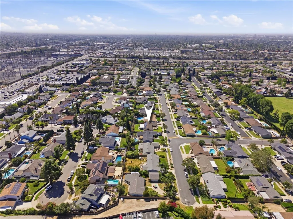 1841 N Lincoln St, Orange, CA 92865
