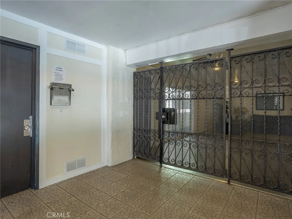 Additional image 47 of 5412 Lindley Avenue Unit 108, Encino, CA 91316