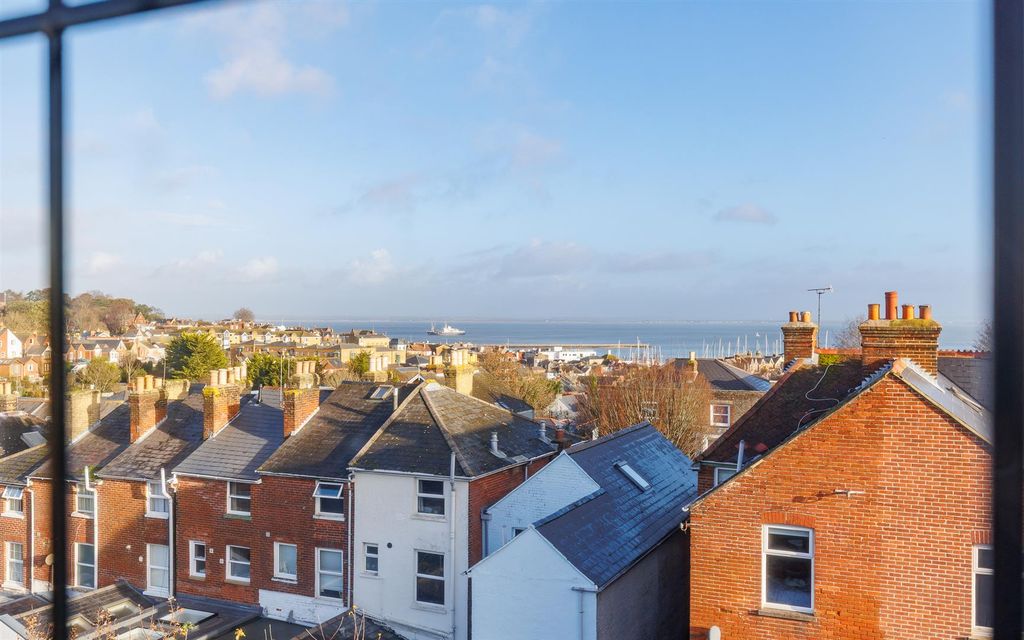 Additional image 3 of 4 bed semi-detached house for saleCowes, Isle Of Wight PO31