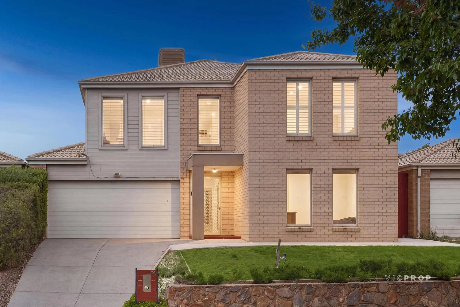 34 Lookout Way, Tarneit VIC 3029