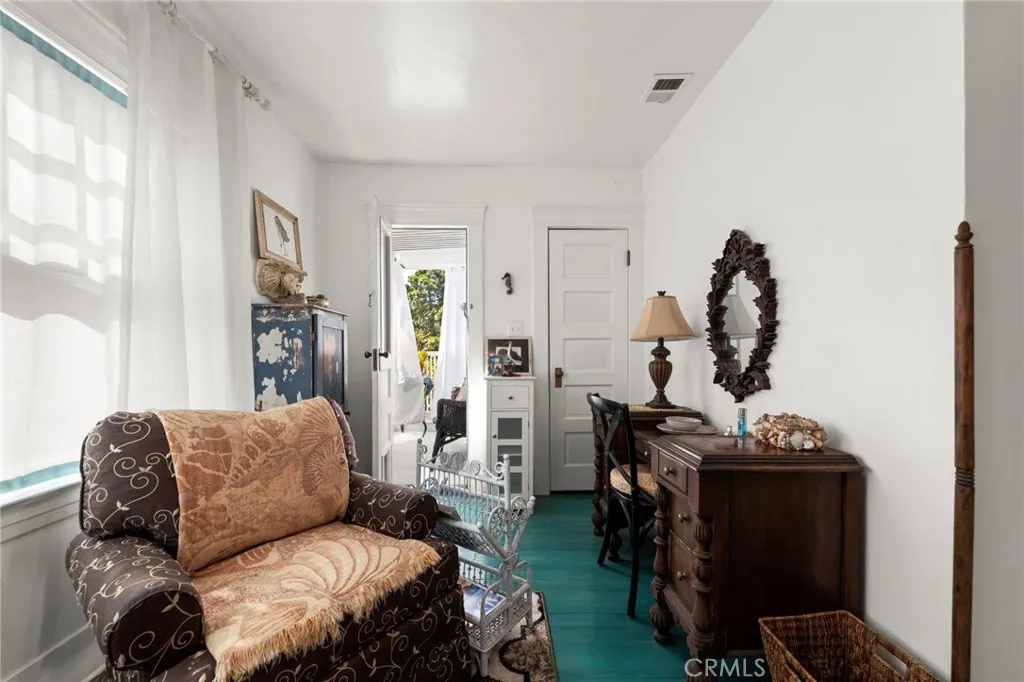 Additional image 46 of 628 W 10th Street, Long Beach, CA 90813