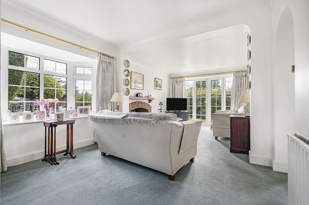 Additional image 7 of 2 bed detached house to rentDowns Lane, Leatherhead KT22