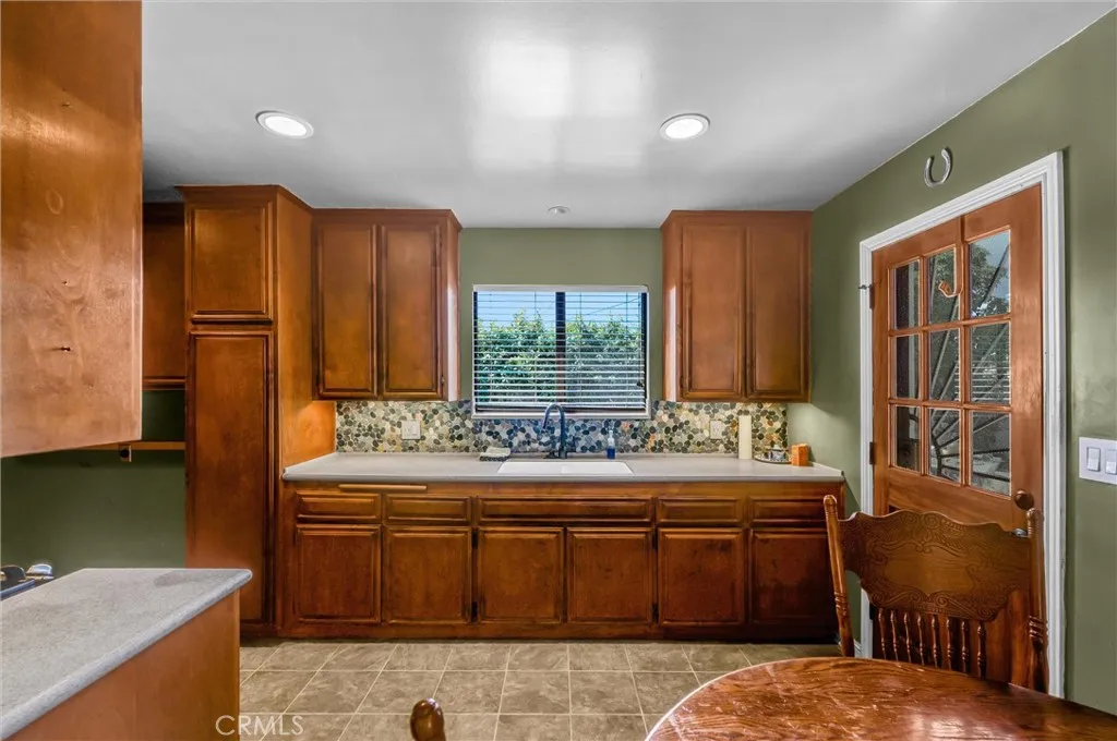 Additional image 36 of 626 W Martinshire St, Carson, CA 90745