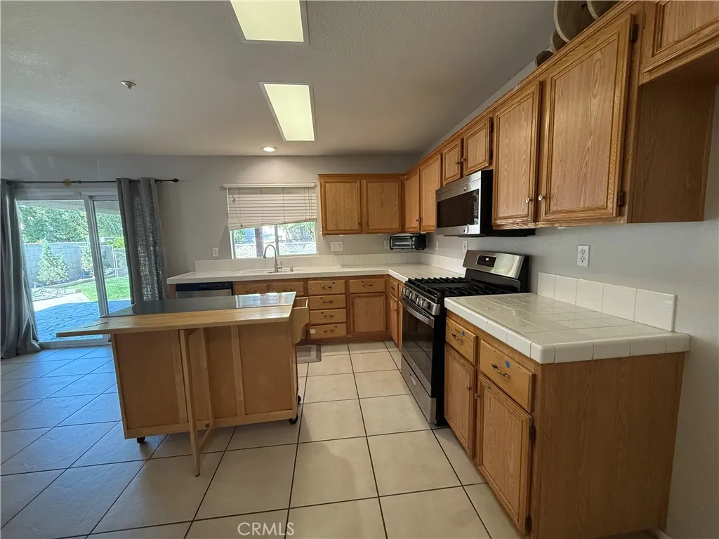 Additional image 61 of 15188 Wright Court, Fontana, CA 92336