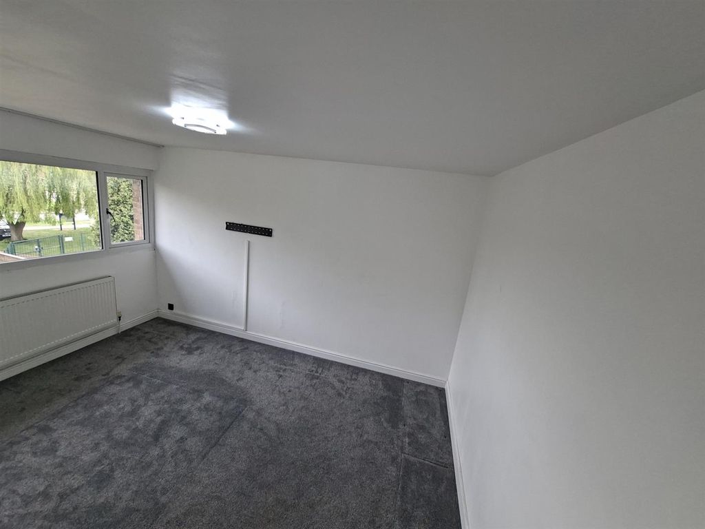 Additional image 7 of 5 bed terraced house to rentBramall Court, Peterborough PE3