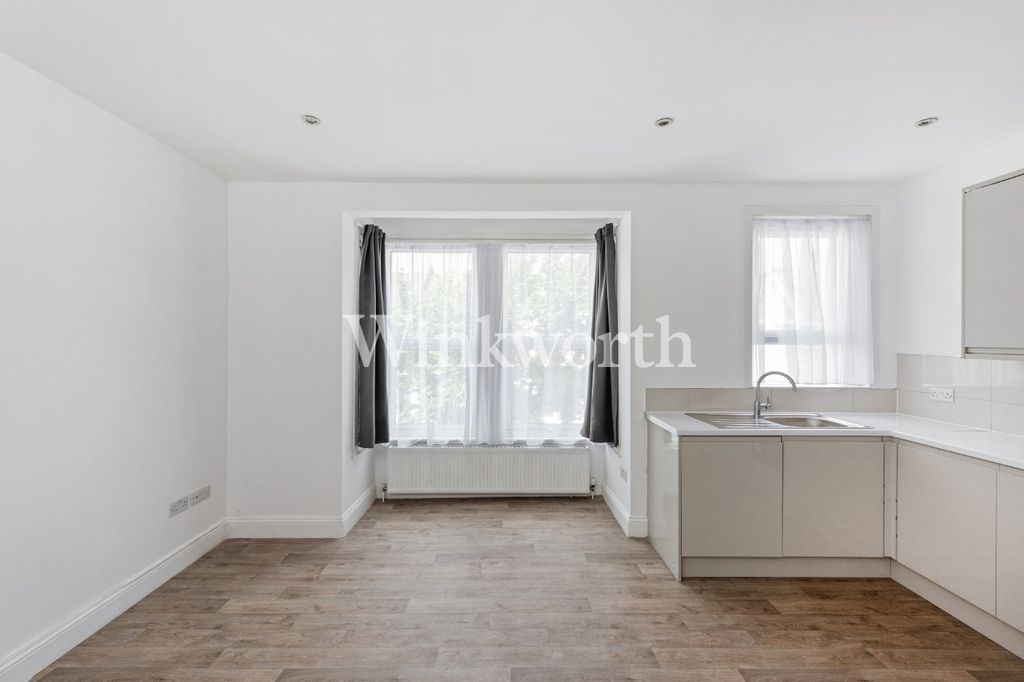Additional image 2 of 3 bed flat to rentColeraine Road, London N8