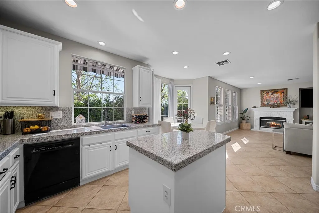 Additional image 101 of 23912 Lakeside Road, Valencia, CA 91355