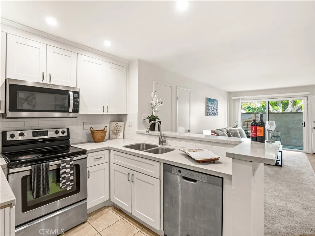 Additional image 12 of 25011 Peachland Avenue Unit 127, Newhall, CA 91321
