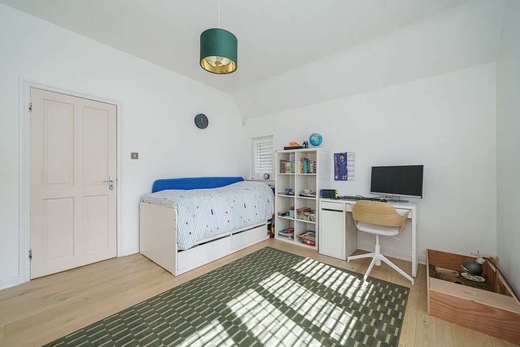 Additional image 8 of 3 bed semi-detached house to rentUpper Richmond Road West, Richmond TW10