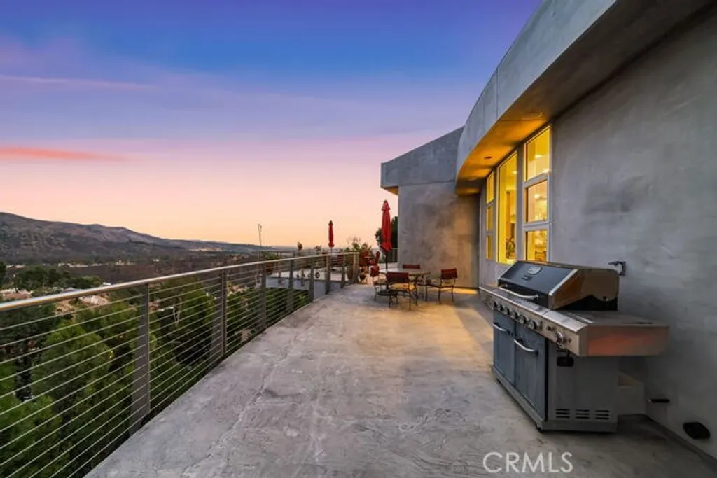 10182 Cowan Heights Drive, North Tustin, CA 92705