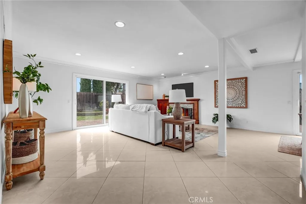 Additional image 9 of 2842 Velasco Ln, Costa Mesa, CA 92626