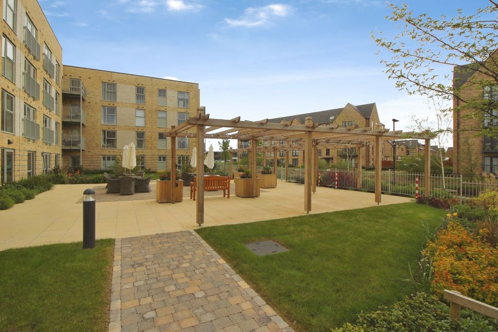 Additional image 11 of 1 bed flat to rentPeglars Way, Swindon SN1