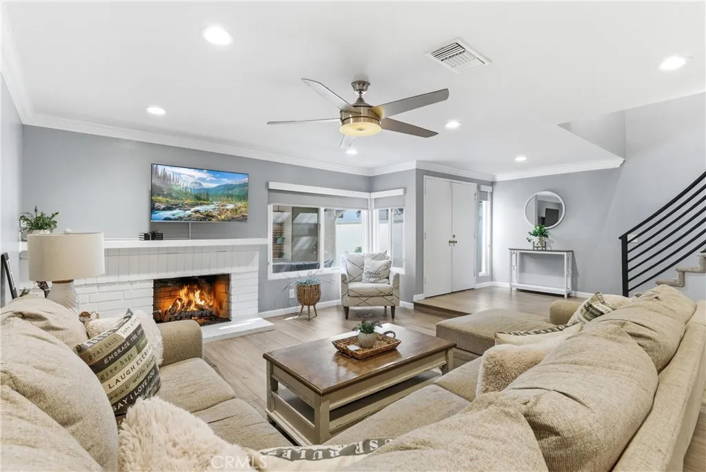 6560 E Circulo Dali, Anaheim Hills, CA 92807 photo 2