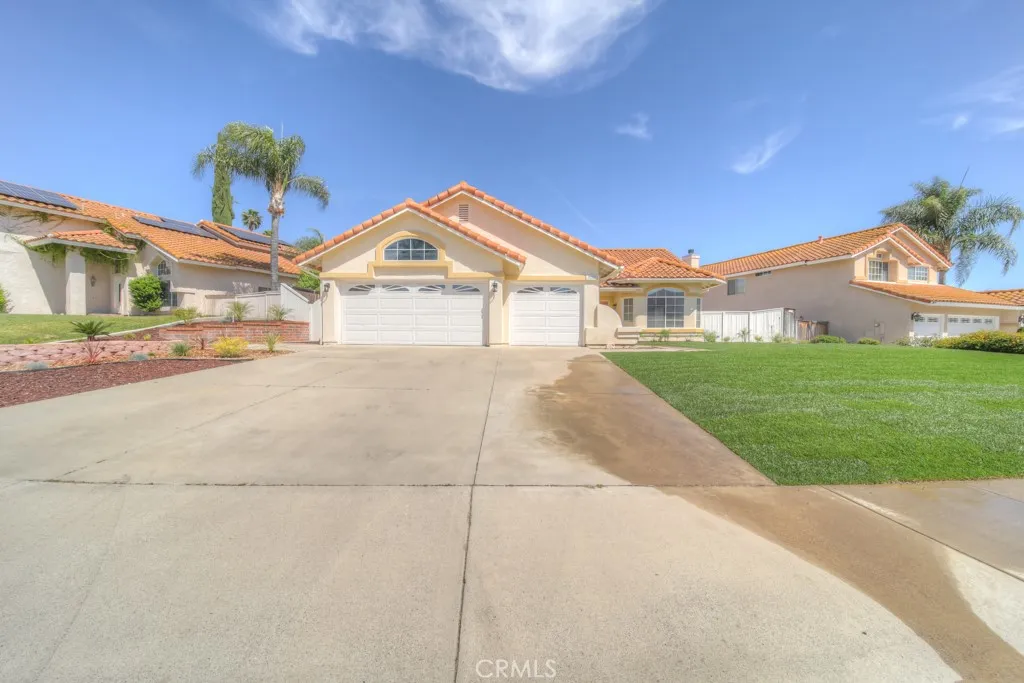 30993 Wellington Cir, Temecula, CA 92591 photo 3