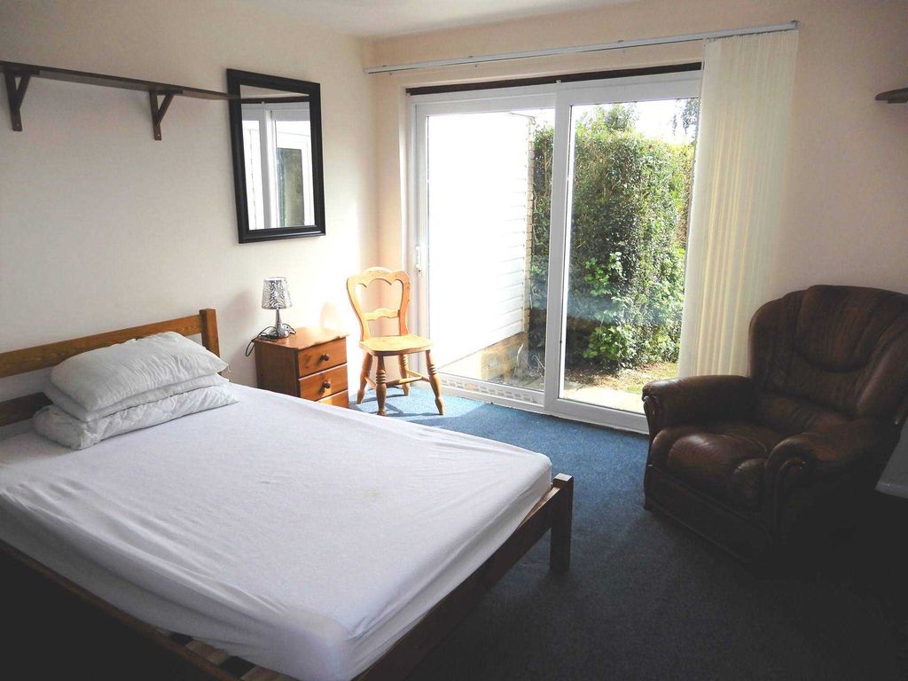 Additional image 6 of 3 bed terraced house to rentCulpepper Close, Canterbury CT2