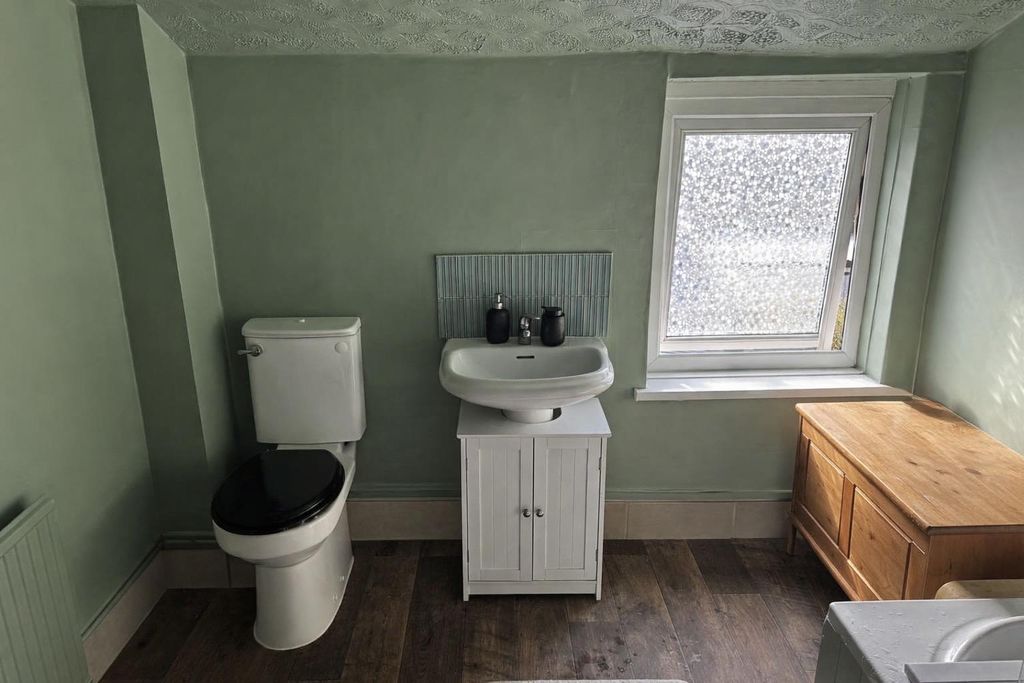 Additional image 5 of 2 bed terraced house to rentCarmarthen Street, Cardiff CF5