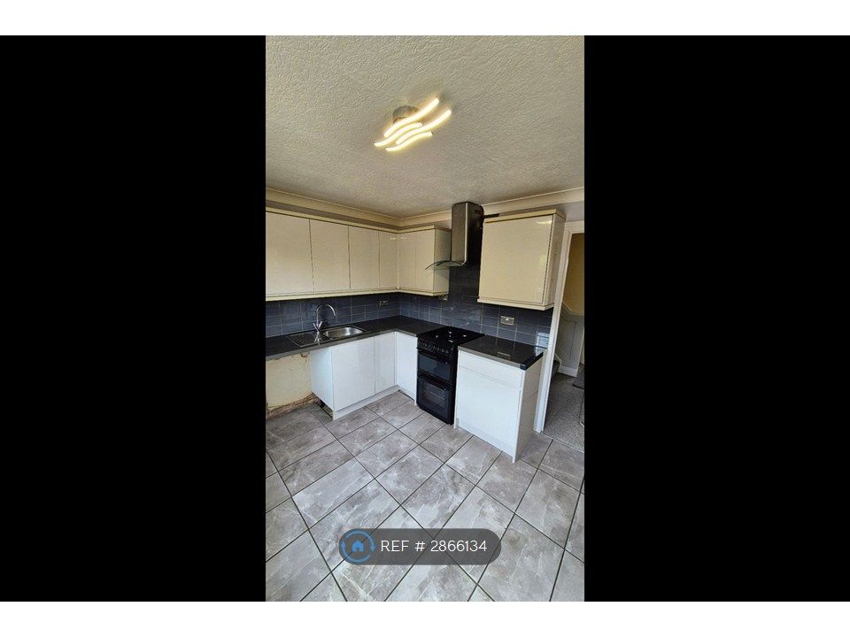 Additional image 10 of 3 bed terraced house to rentFountains Avenue, Grimsby DN37