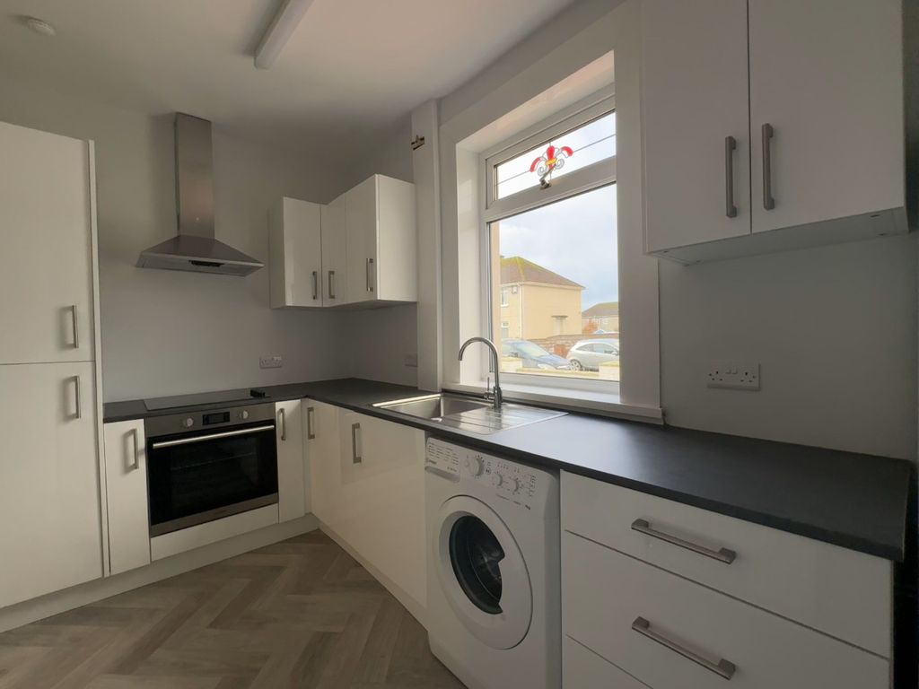 Additional image 4 of 2 bed flat to rentPolquheys Road, East Ayrshire, Cumnock KA18
