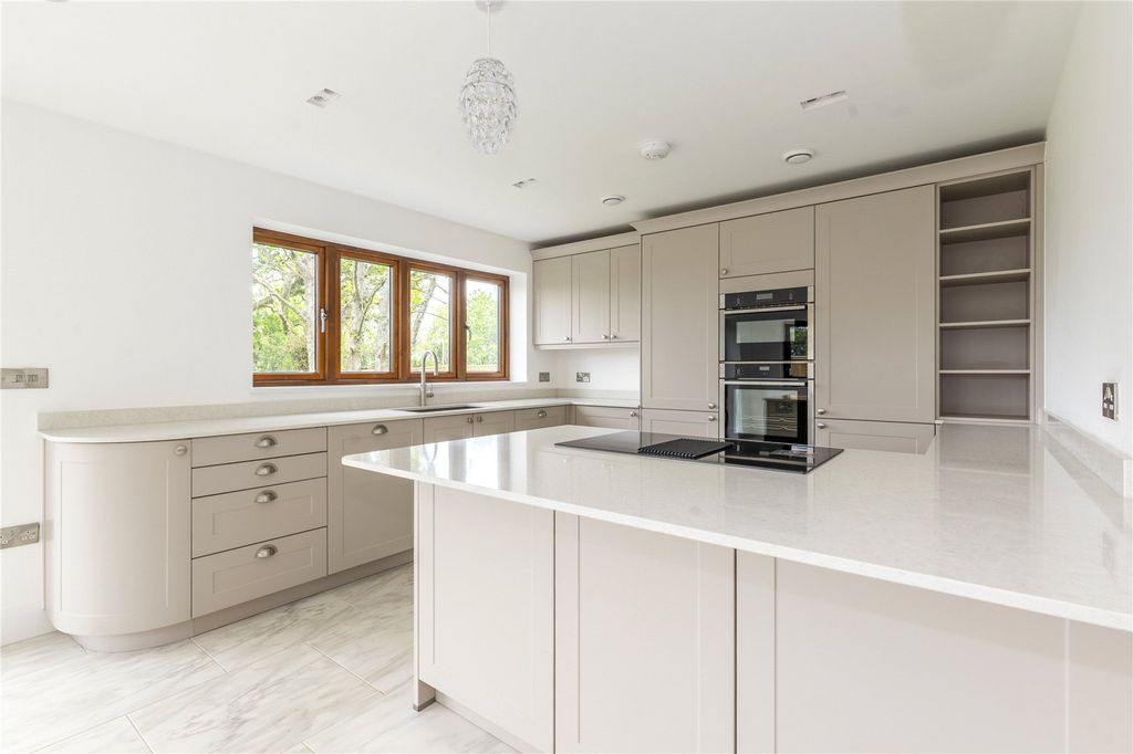 Additional image 2 of 4 bed detached house to rentRolling Fields View, Heathfield, East Sussex TN21