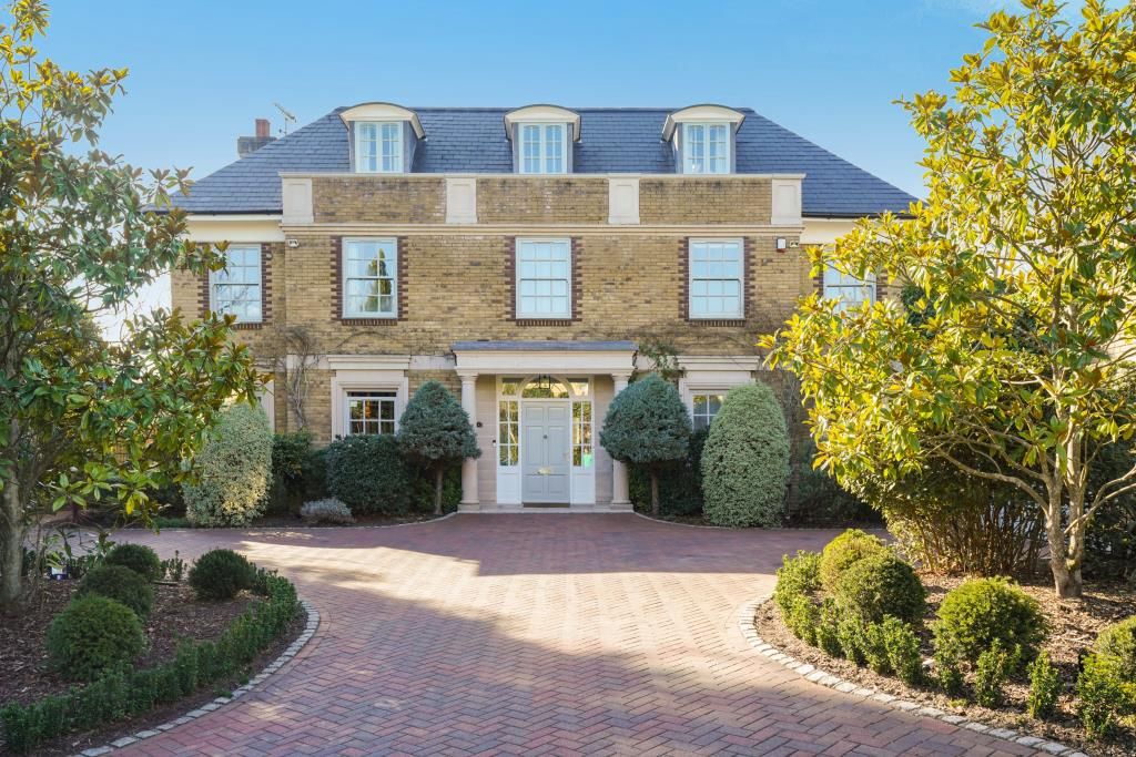 Additional image 16 of 6 bed detached house to rentManor House Drive, Burwood Park, Walton On Thames, Surrey KT12