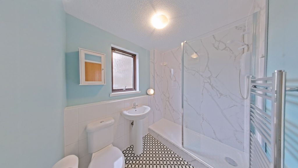Additional image 6 of 2 bed flat to rentForthview, Riverside, Stirling FK8
