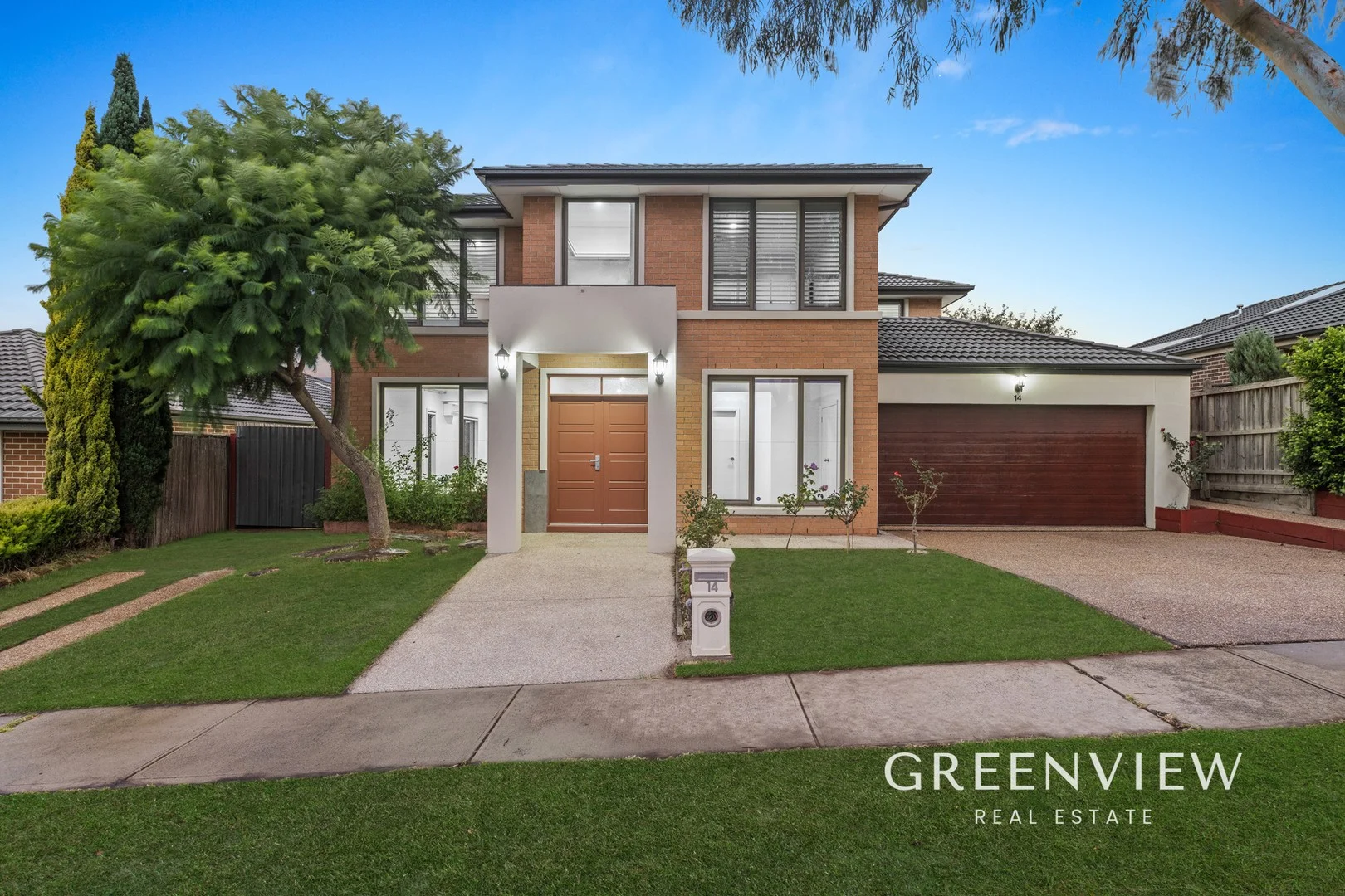 14 McGarvie Drive, Cranbourne North VIC 3977