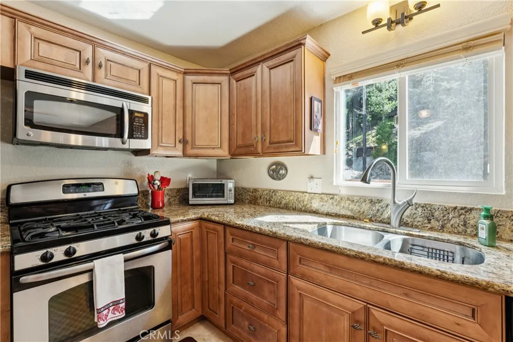 Additional image 13 of 460 Pioneer Road, Lake Arrowhead, CA 92352