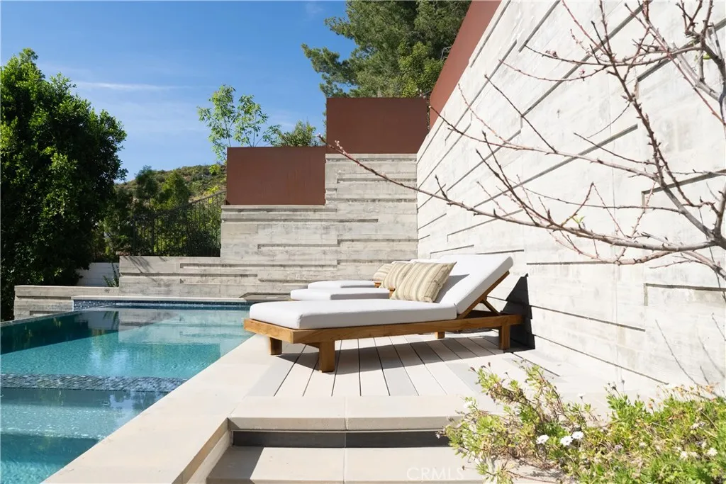 Additional image 2 of 2520 La Condesa Drive, Los Angeles, CA 90049