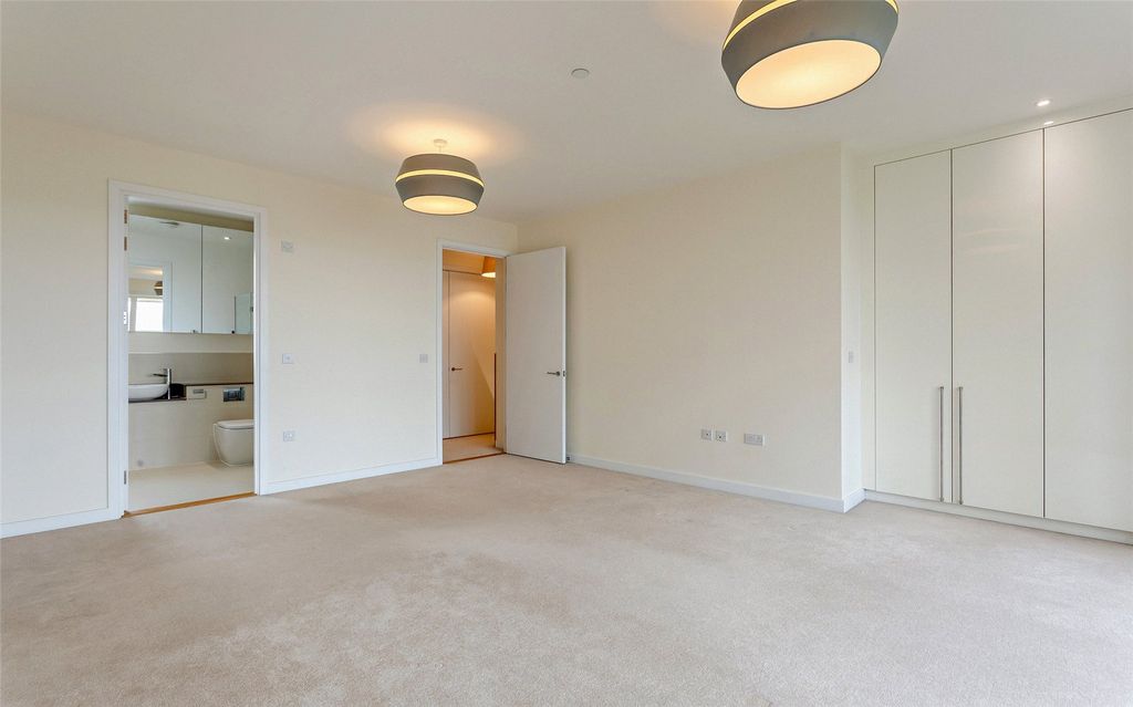 Additional image 15 of 4 bed terraced house to rentWhitelocks Drive, Trumpington, Cambridge, Cambridgeshire CB2
