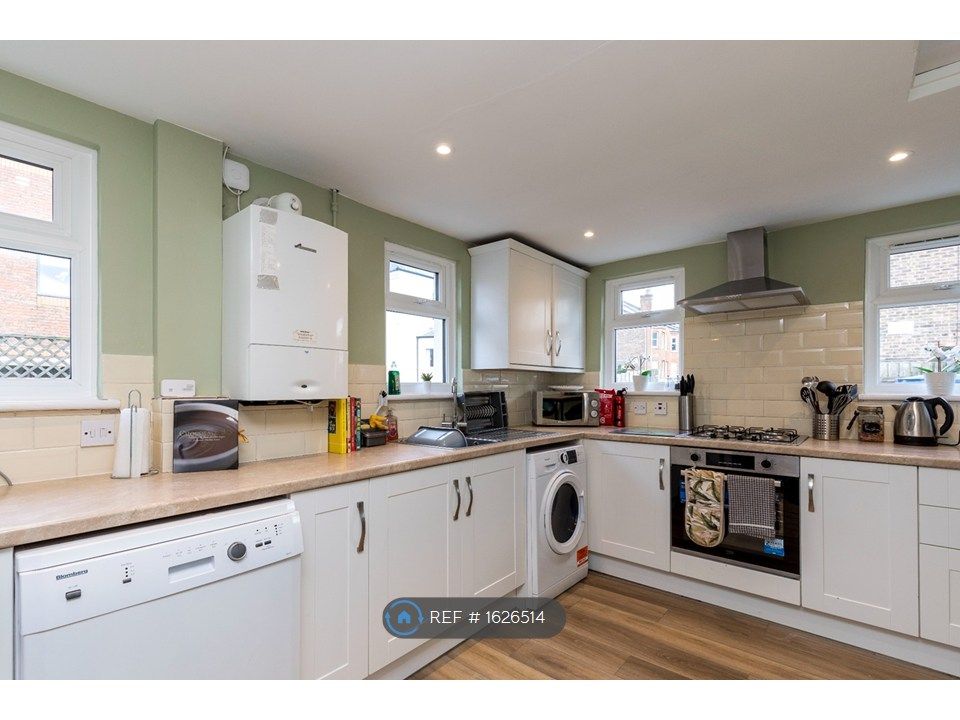 Additional image 15 of 4 bed semi-detached house to rentNorfolk Road, Horsham RH12