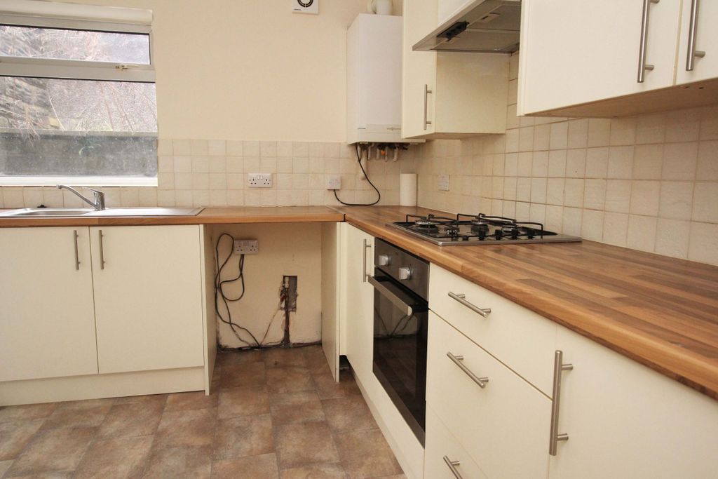 Additional image 8 of 3 bed terraced house to rentOxford Street, Pontycymer, Bridgend CF32