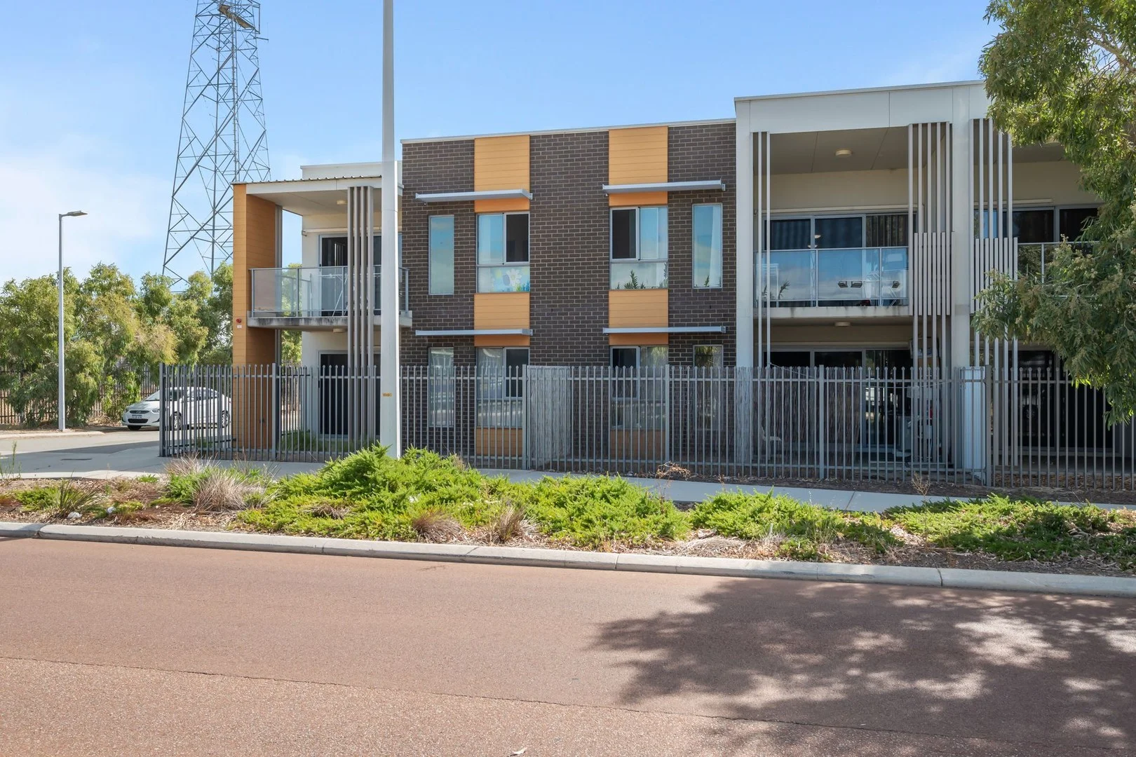 16/16 Grey Street, Cannington WA 6107