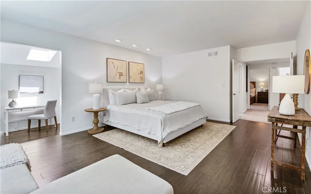 Additional image 90 of 905 N Hillside, Long Beach, CA 90815