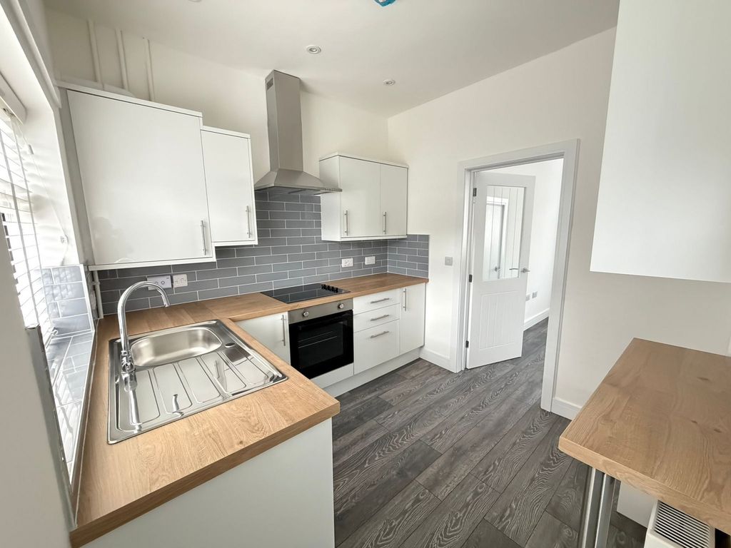 Additional image 5 of 3 bed property to rentWallace Road, Neath, Neath Port Talbot. SA11