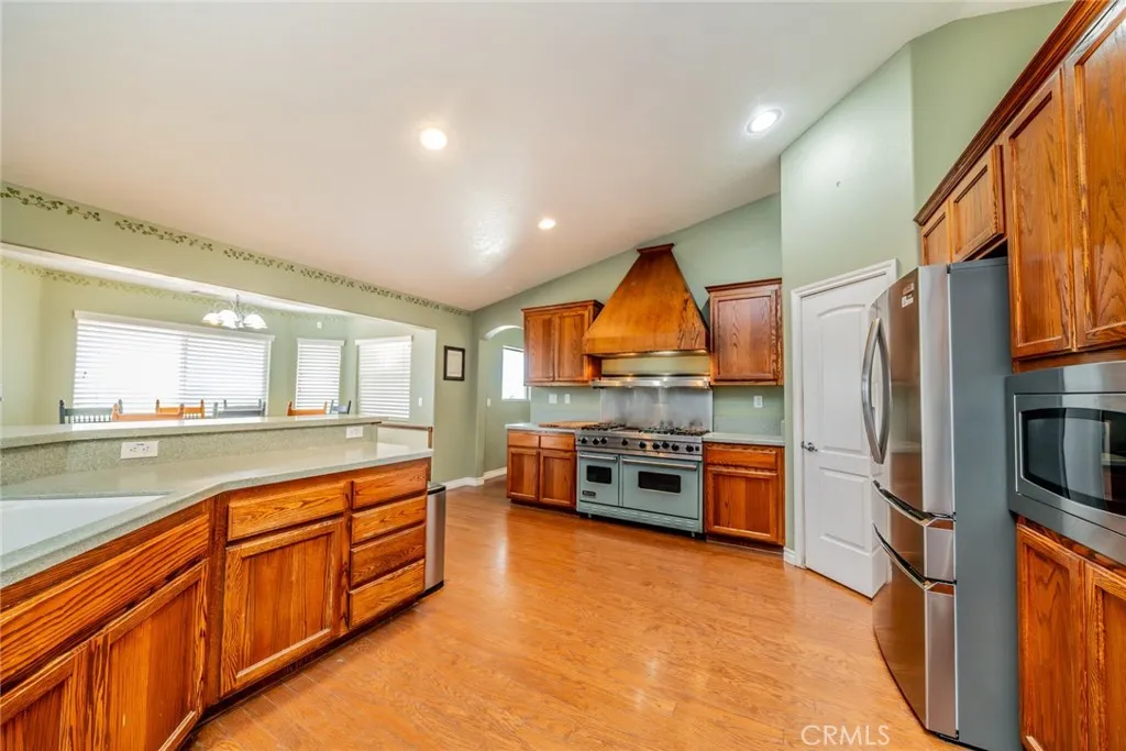 Additional image 65 of 10636 Larch Rd, Oak Hills, CA 92344