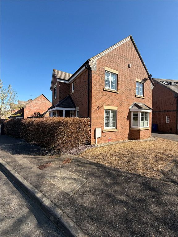 4 bed detached house to rentThe Meadows, Grange Park, Northampton, Northamptonshire NN4