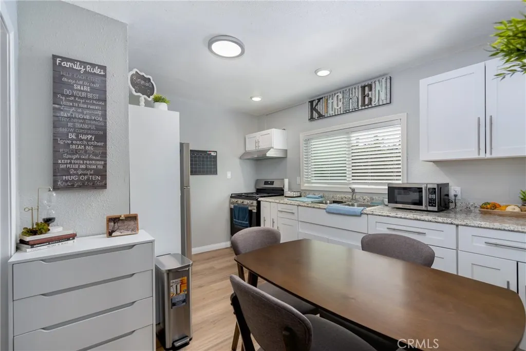 1333 Singingwood Ave, Pomona, CA 91767