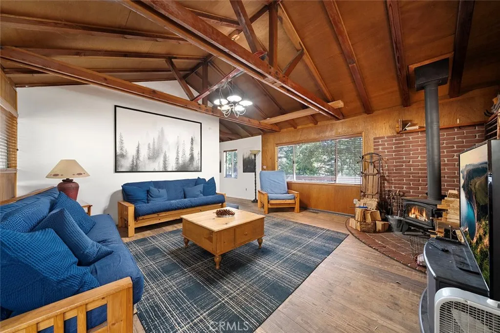 Additional image 4 of 330 Canyon Drive, Cedarpines Park, CA 92322