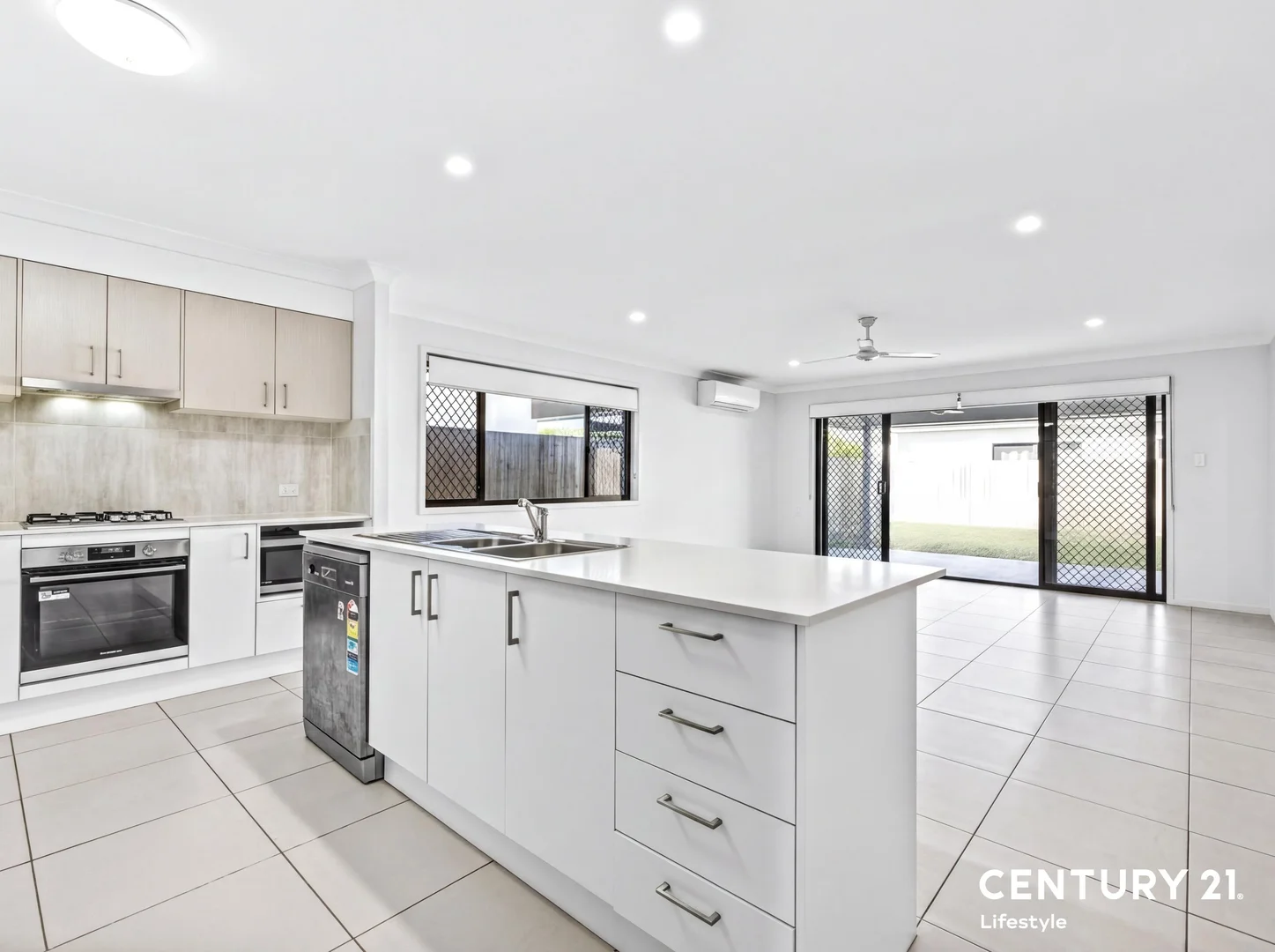 5 Paddington Circuit, Baringa QLD 4551 photo 4