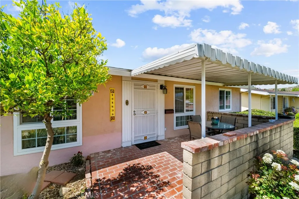 Additional image 3 of 19163 Avenue Of The Oaks Unit A, Newhall, CA 91321