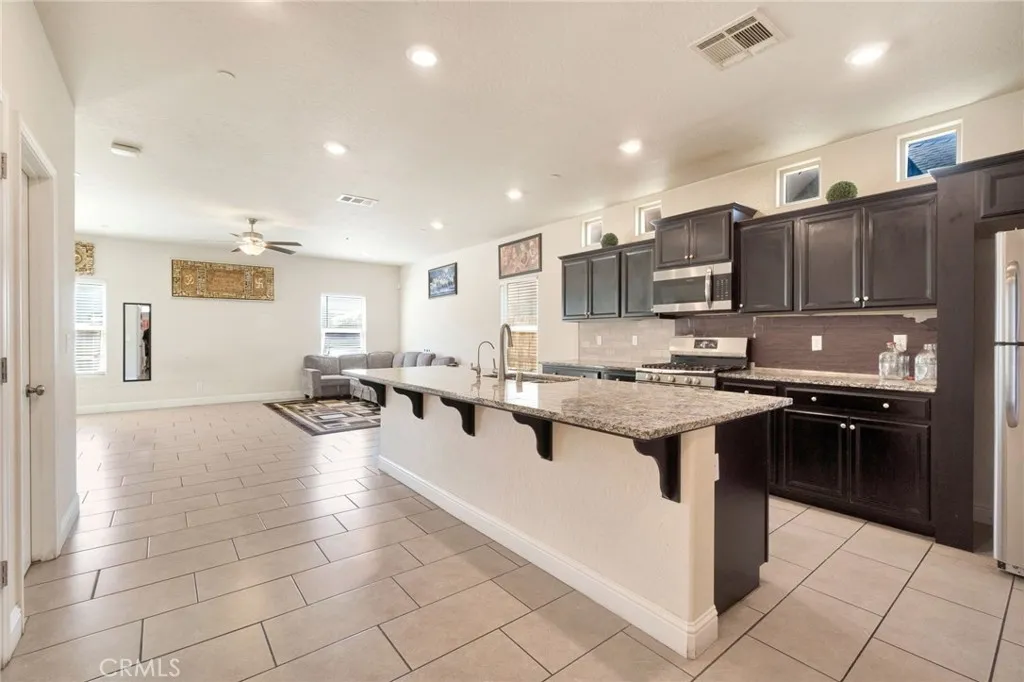 Additional image 46 of 5952 E Truman Ave, Fresno, CA 93727
