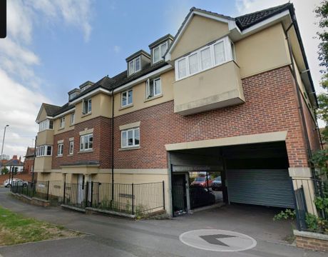 Woodville Court St. Saviours Road, Reading RG1
