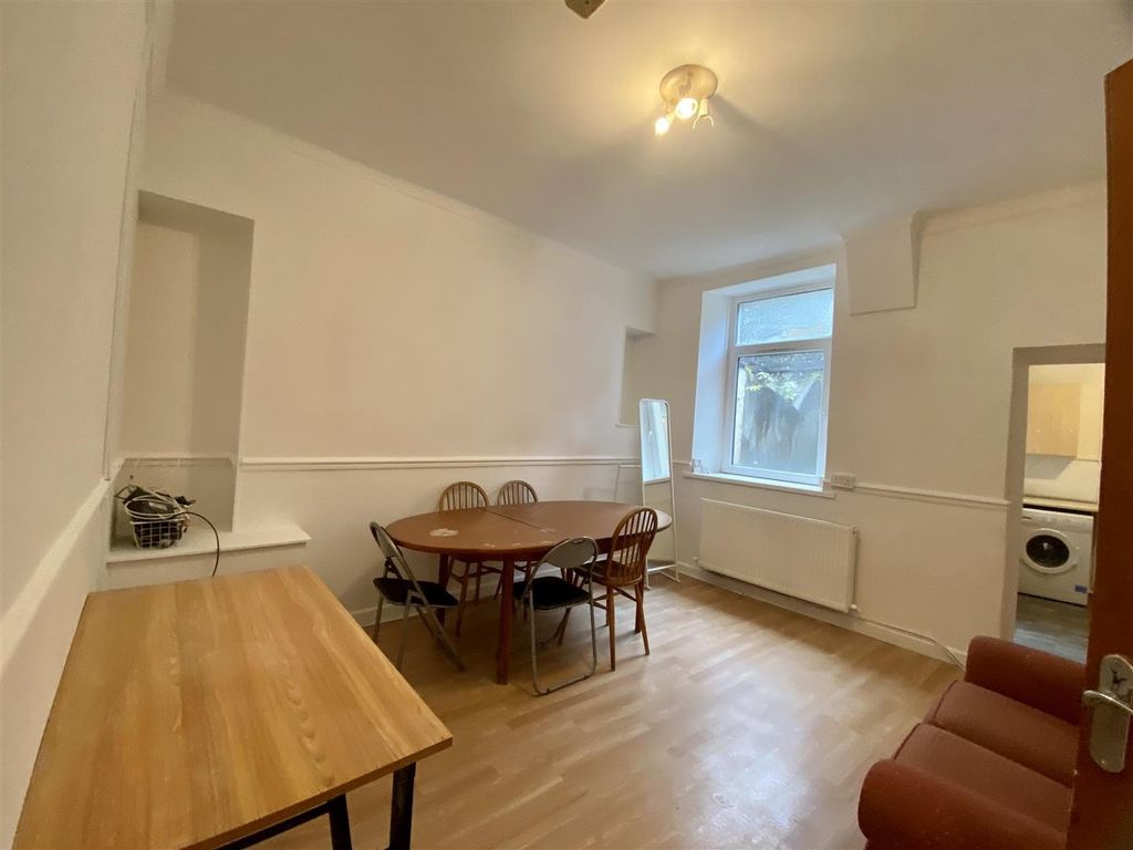 Additional image 4 of 4 bed semi-detached house to rentCastle Buildings Forest Road Treforest, Pontypridd CF37