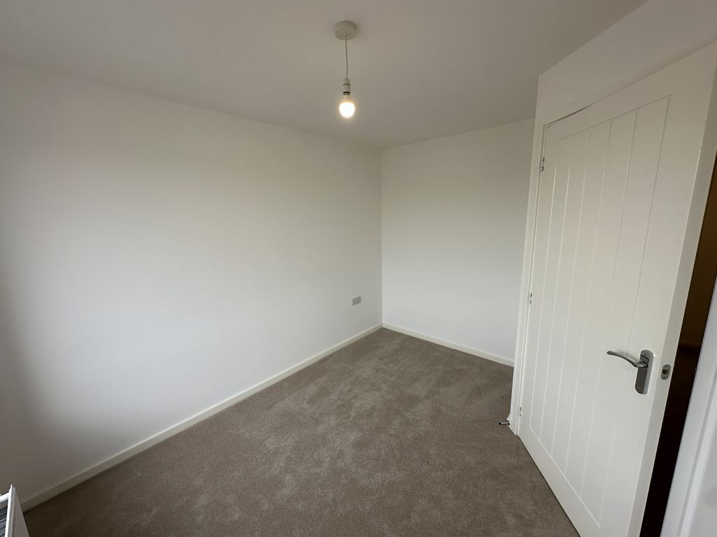 Additional image 4 of 3 bed town house to rentEpping Drive, Peterborough PE7