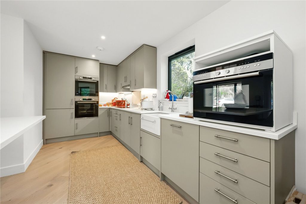 Additional image 31 of 8 bed detached house to rentYaffle Road, Weybridge KT13