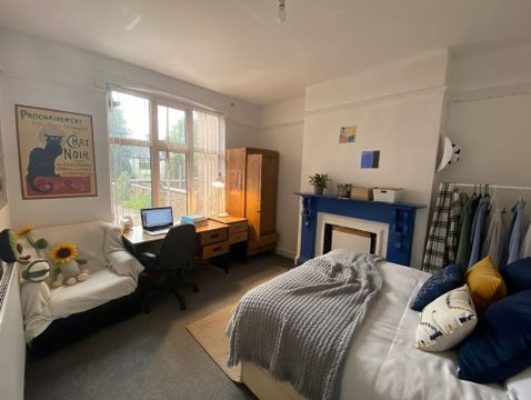 Harlaxton Drive, Nottingham NG7