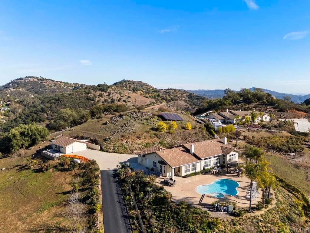 Additional image 102 of 27051 Toyon Ridge Trail, Valley Center, CA 92082